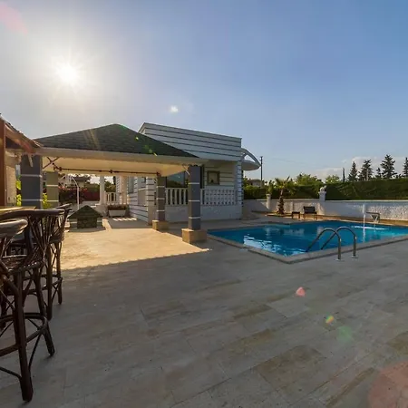 빌라 Marvelous With Private Pool In Muratpasa *