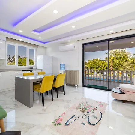 빌라 Marvelous With Private Pool In Muratpasa