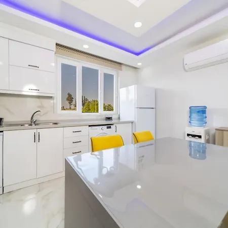 빌라 Marvelous With Private Pool In Muratpasa